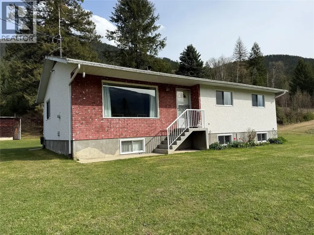 6915 Kimoff Road, Appledale